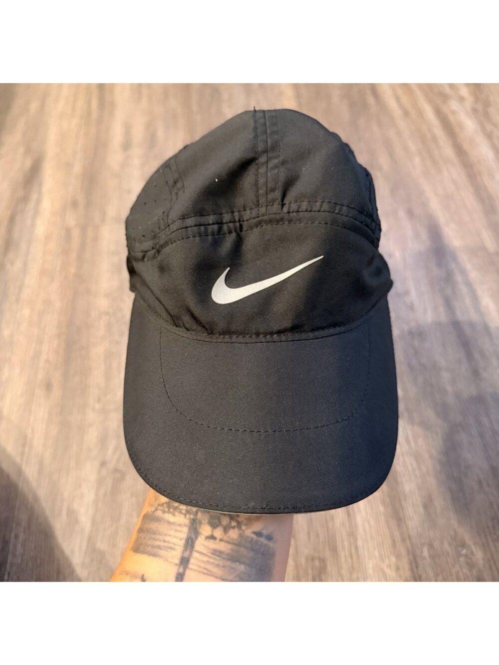 Nike Tailwind AeroBill Hat Men 5 Panel Running Cap Black Dri Fit